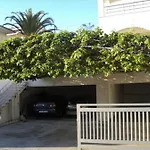 Διαμέρισμα Marta *