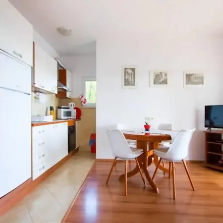 Апартаменты Marta *